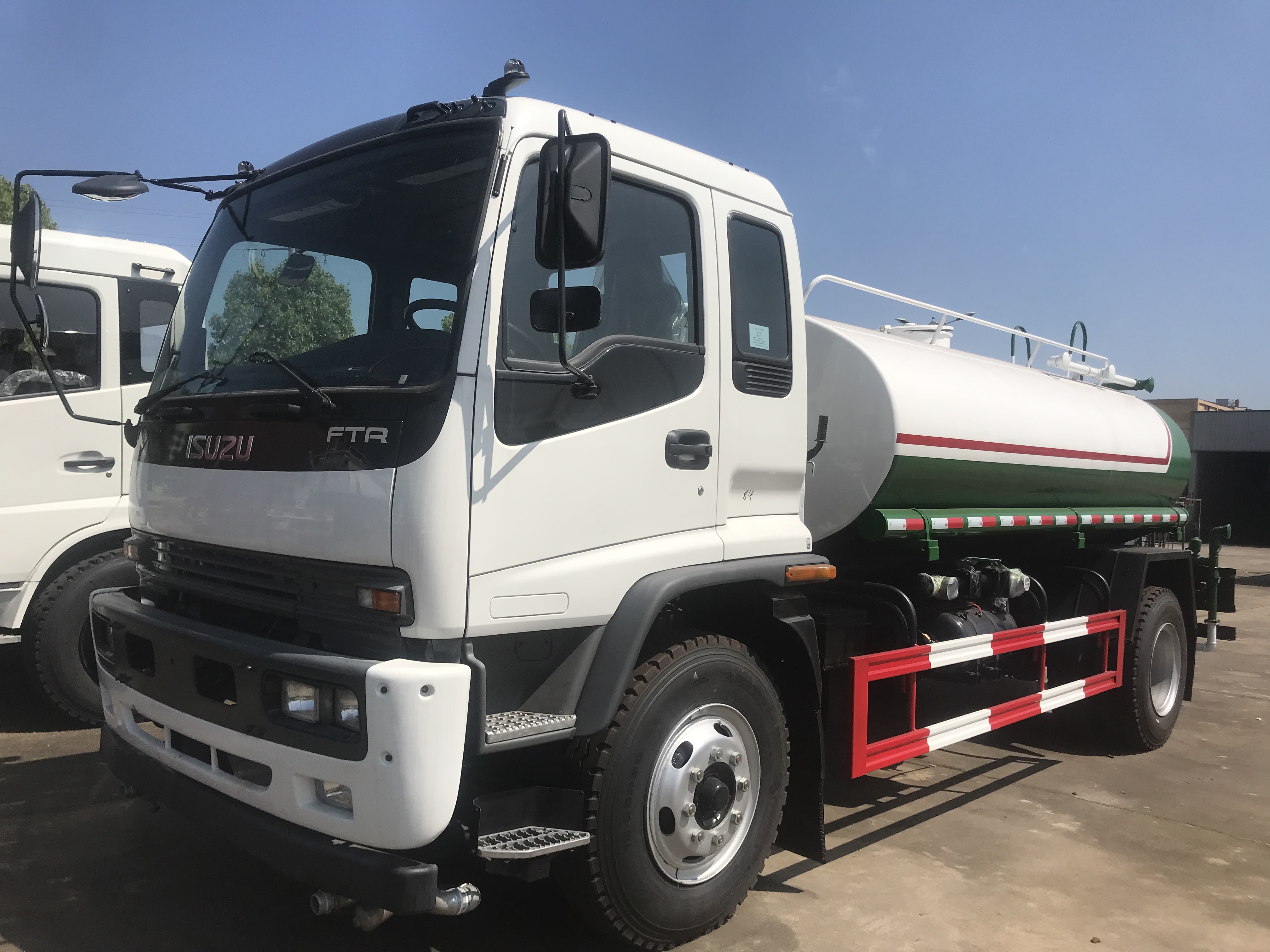 ISUZU 10,000Liters water bowser truck